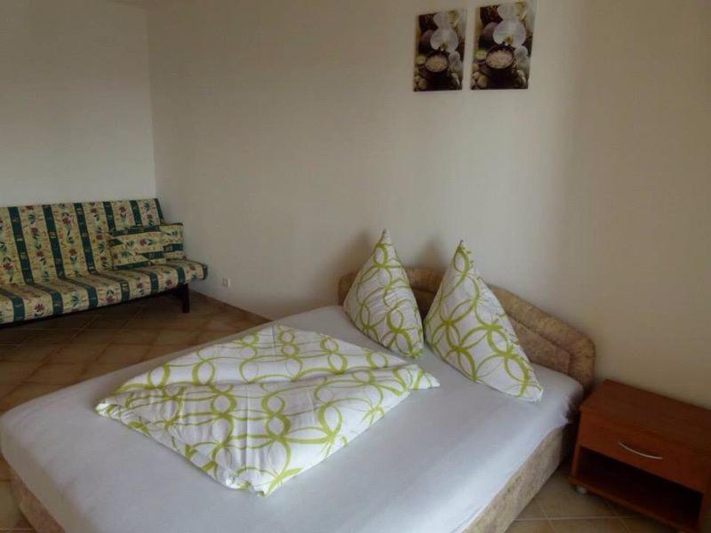 Apartmani Ivanic Vir Exterior foto